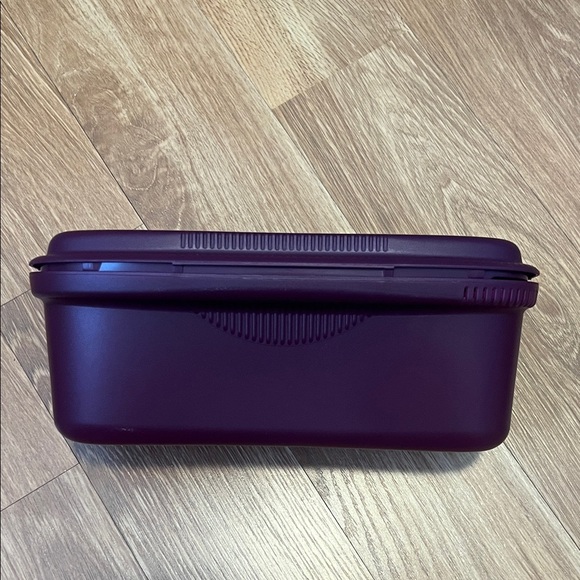 Tupperware Deep Purple Container microwave pasta cooker. New - Picture 1 of 4